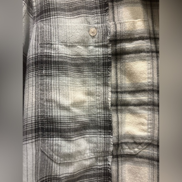 Rails “Ronin” Mixed Plaid Flannel Shirt in Medium. Cotton blend with frayed hem - Picture 10 of 10